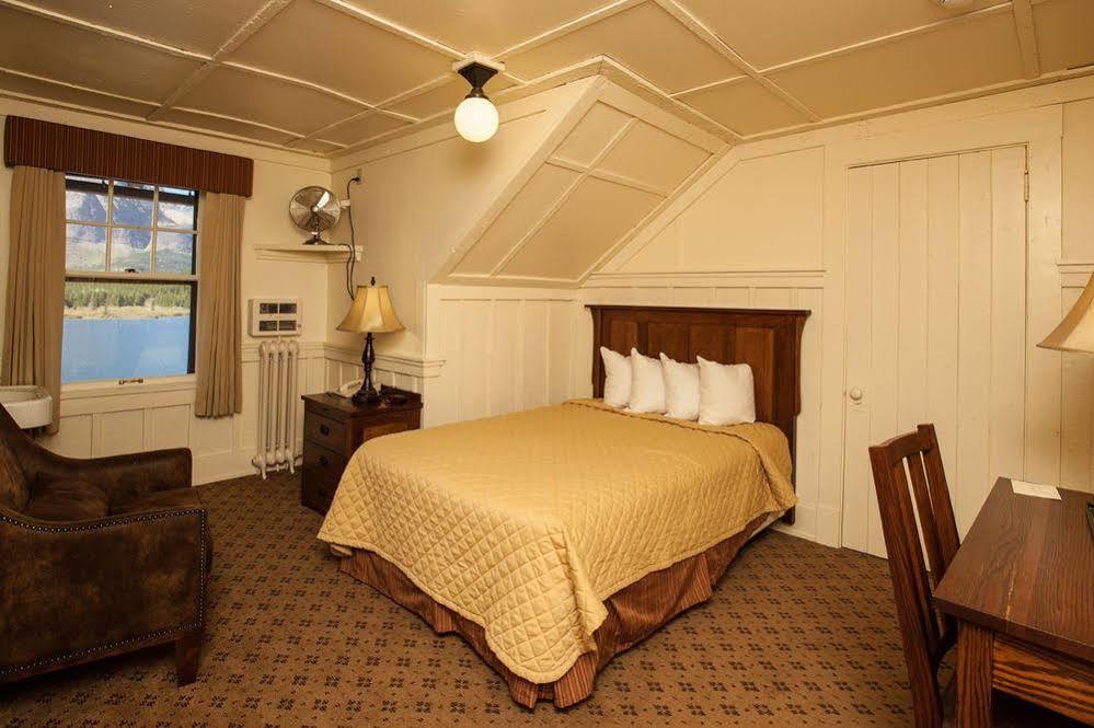 Many Glacier Hotel バブ エクステリア 写真